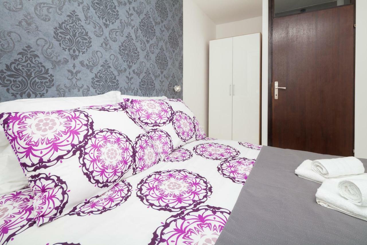 Apartman Ester Pula Exteriér fotografie