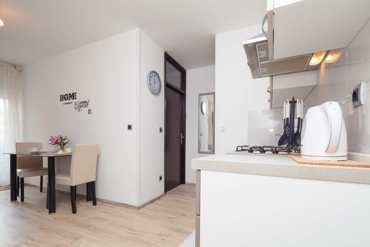 Apartman Ester Pula Exteriér fotografie