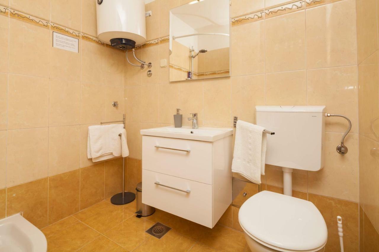 Apartman Ester Pula Exteriér fotografie